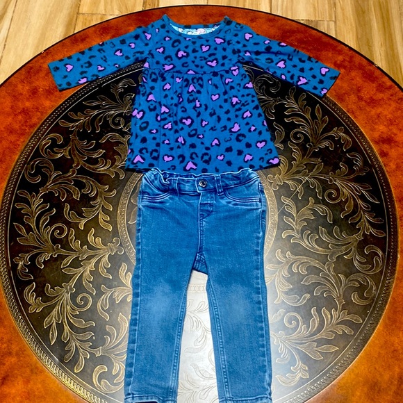 Girls Bundle Jeans, 2 Blouses Jumpsuit Long Sleeve Thermal Top All 12-18 Months - Picture 2 of 14